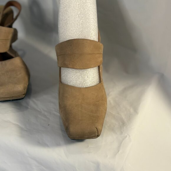 Fluevog "Starboard" Heals - Picture 2 of 4